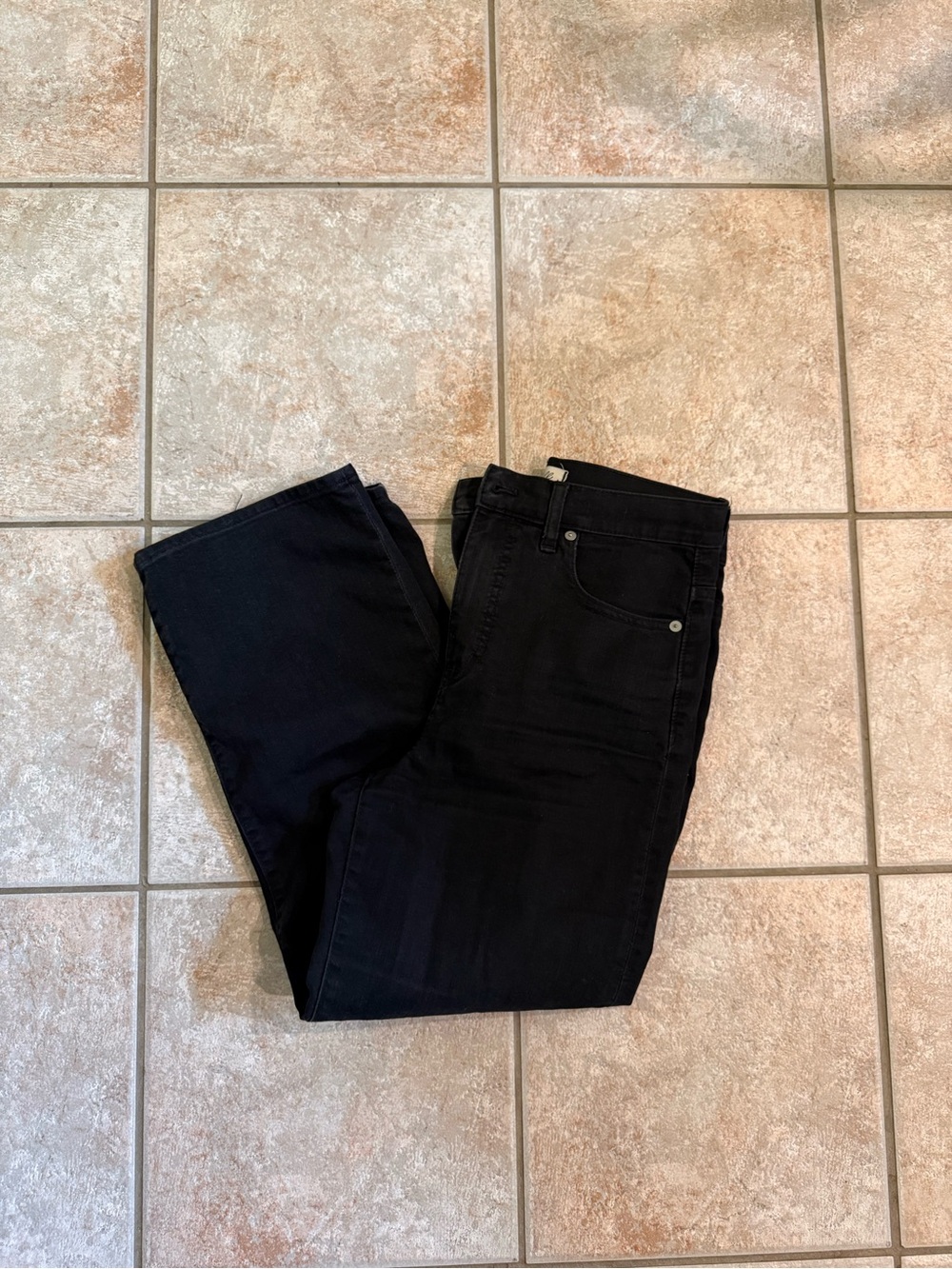 Madewell Straight-Leg Jeans in Black